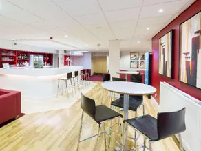 Travelodge Glasgow Central - Image 2