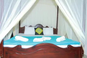 New Bay View Villa - Image 3