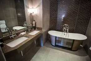 Cameron House - Image 3