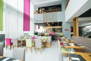 EMM Hotel Saigon - Image 2