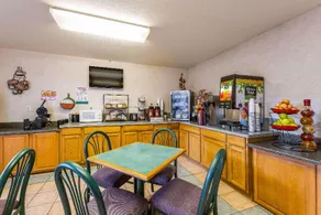 Rodeway Inn Decatur - Image 3