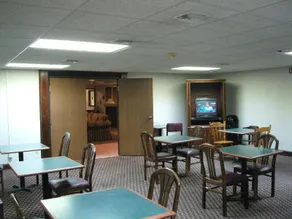 Key West Inn Baxley - Image 3