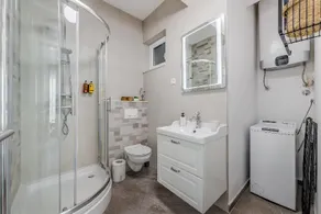 Finn Luxury Rooms - Image 4