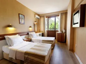 Fortuna Beach Hotel - Image 5
