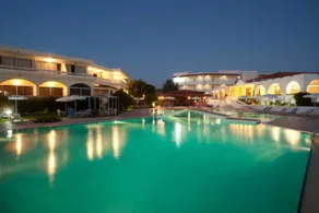 Niriides Beach Hotel - Image 3