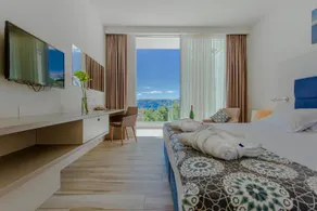 Romana Beach Apartments - Image 5