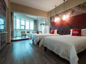Hotel ibis Luoyang Railway Station - Image 5