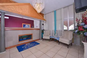 Americas Best Value Inn & Suites Kansas City - Image 3