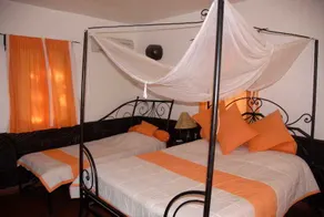 Hôtel Les Cordons Bleus - Image 2