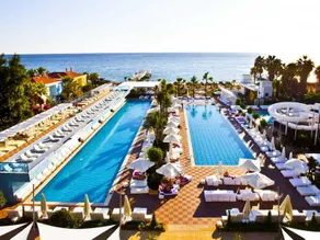 Q Premium Resort Hotel - Image 4