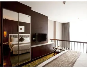 él Royale Hotel Bandung - Image 2