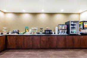 Quality Inn - Image 2