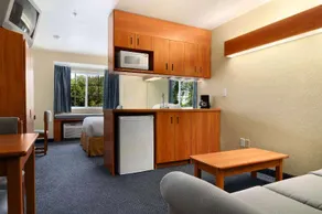 Microtel Inn & Suites by Wyndham Huntsville - Image 5