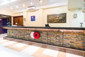 World Palace Hotel by OYO Rooms - Image 5
