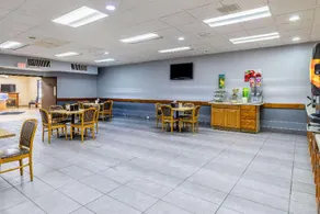 Quality Inn Newport - Image 5