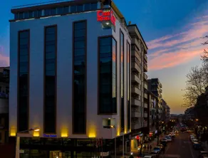 Dies Hotel - Image 4