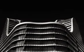 SKYE SUITES GREEN SQUARE - Image 5