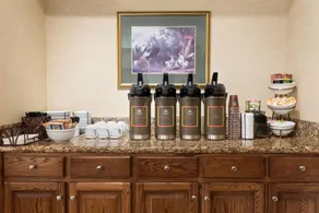 Howard Johnson by Wyndham Murfreesboro - Image 5
