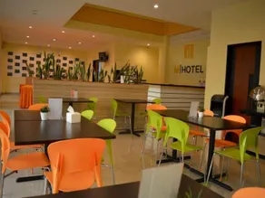 M Hotel - Image 2