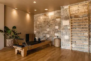 Acro Wellness Suites - Adults Only - Image 5