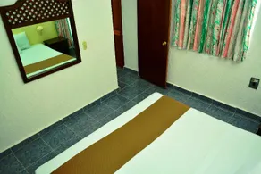 Hotel Maya del Carmen - Image 4