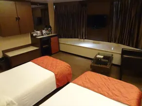 Executive Enclave - Image 2