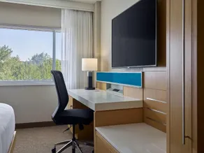 Crowne Plaza Little Rock - Image 5