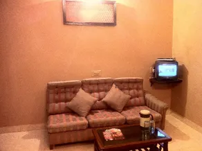Red Palms Residency - Image 3