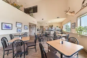 Lone Star Inn & Suites - Image 4