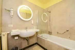 Hotel Regal & Apartments - Image 4