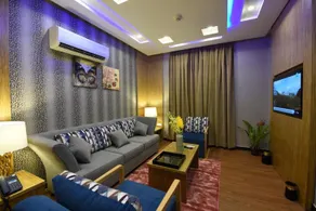 Clemence Hotel Suites - Image 3