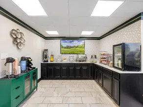 Arbor Suites Medical Mile - Image 3