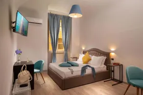 Courtyard Rome Suite - Image 5