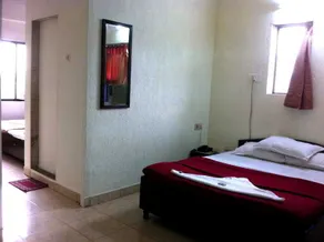 Red Palms Residency - Image 4