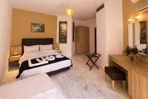 Elotia Hotel - Image 2