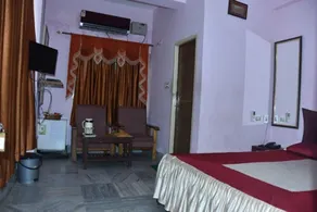 Hotel Sambit Palace - Image 4
