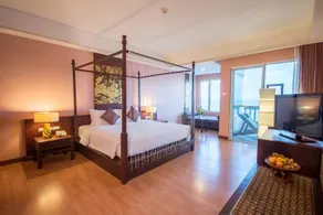 Grand Pacific Sovereign Resort and Spa - Image 4