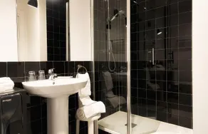 Cosmov Bilbao Hotel - Image 3