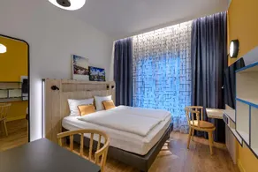 MotelOne Hotel Kiel-Schwedenkai - Image 5