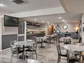 Eastland Suites Hotel & Conference Center - Urbana - Image 3