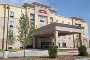 Hampton Inn and Suites McKinney TX - Image 3
