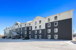 Days Inn & Suites by Wyndham Rochester Mayo Clinic South - Image 4