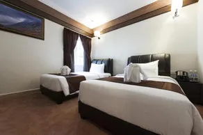 Seriental Hotel - Image 2