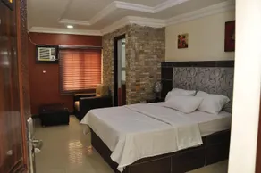 Inglesias Suites - Image 5