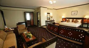 J5 Hotels Bur Dubai - Image 4