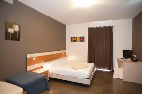 Hotel Ragusa Inn - Image 2
