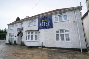 OYO Brunel Hotel - Image 4