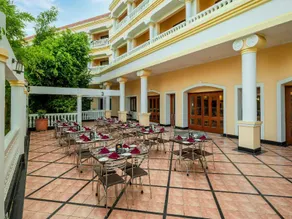 Laguna Resort - Image 2