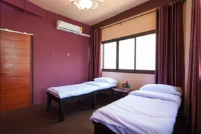 Raw Hostel - Image 2
