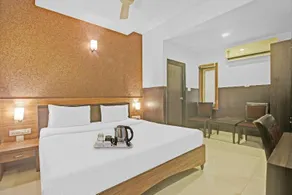 Townhouse 692 Hotel Nera Regency - Image 2